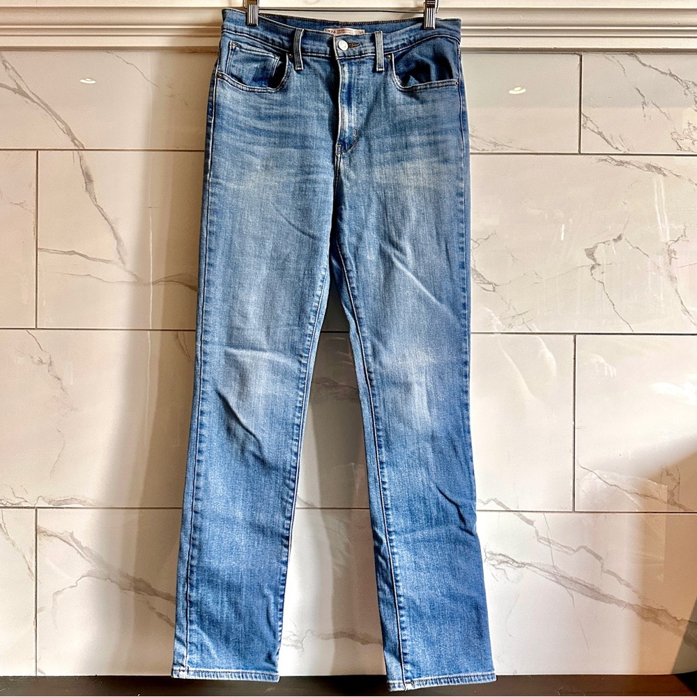 Levi’s 724 High Rise Straight Stretch Jeans Medium Wash